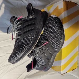 ADDIAS ULTRABOOST